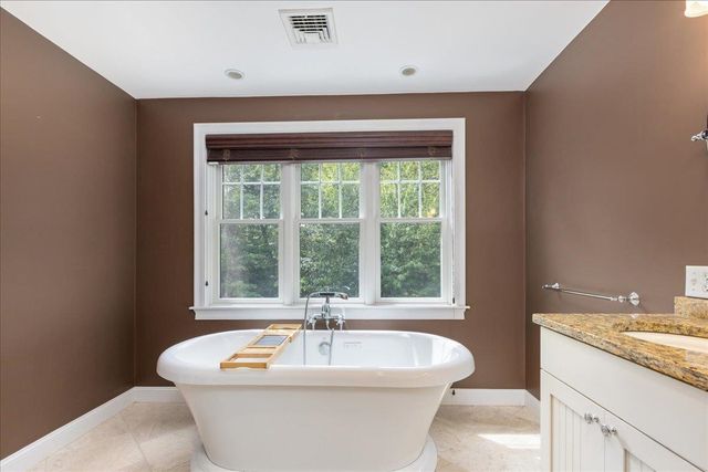 137 Garland Drive, Pelham, NH 03076