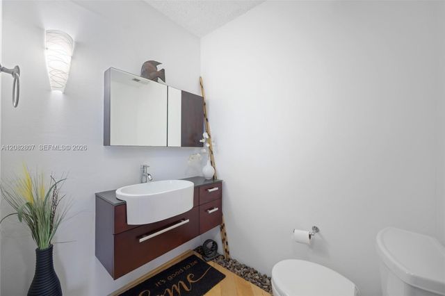 1901 S Ocean Drive 303, Hollywood, FL 33019