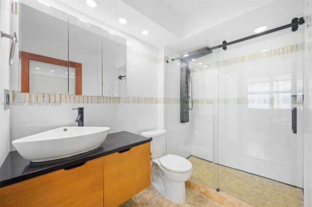 1901 S Ocean Drive 303, Hollywood, FL 33019