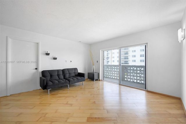 1901 S Ocean Drive 303, Hollywood, FL 33019