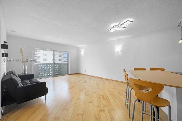 1901 S Ocean Drive 303, Hollywood, FL 33019