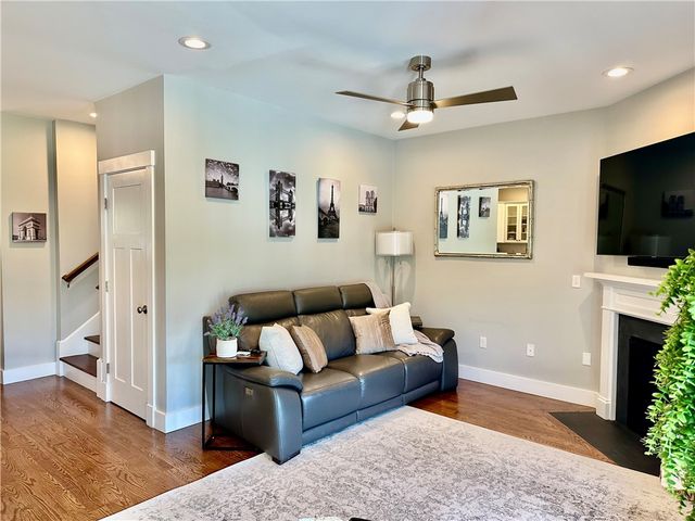 1 Desiree Court B, Smithfield, RI 02917