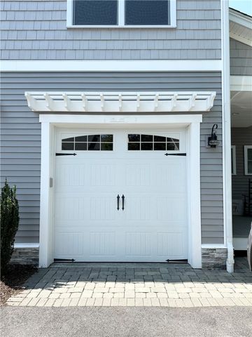 1 Desiree Court B, Smithfield, RI 02917