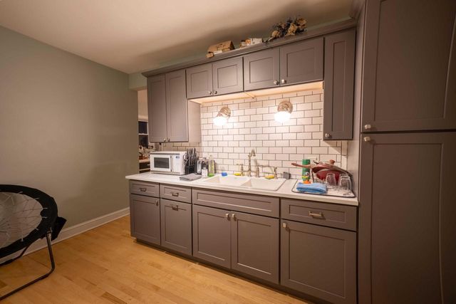 216 E Brown STREET, Milwaukee, WI 53212