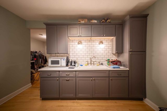 216 E Brown STREET, Milwaukee, WI 53212