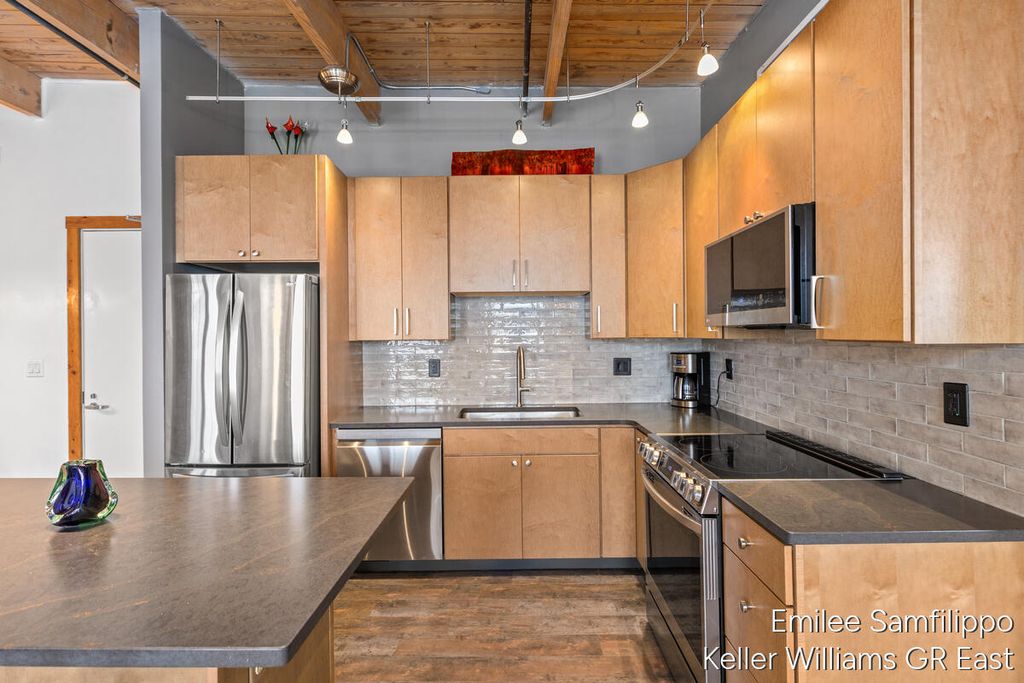 940 Monroe Avenue Nw 502, City Of Grand Rapids, MI 49503