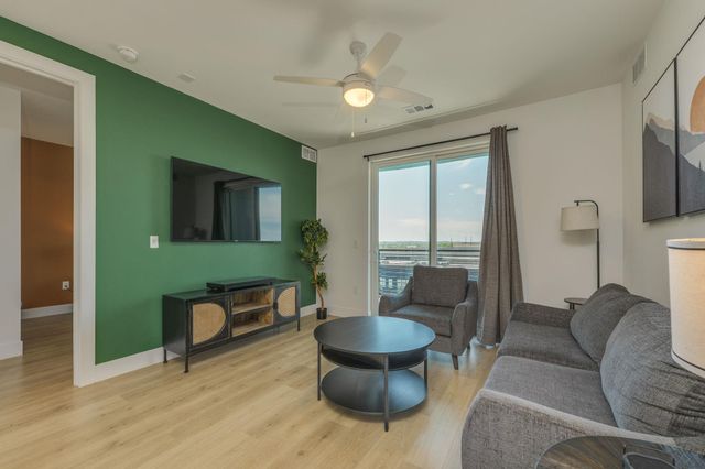 1701 Simond Ave 618, Austin, TX 78723