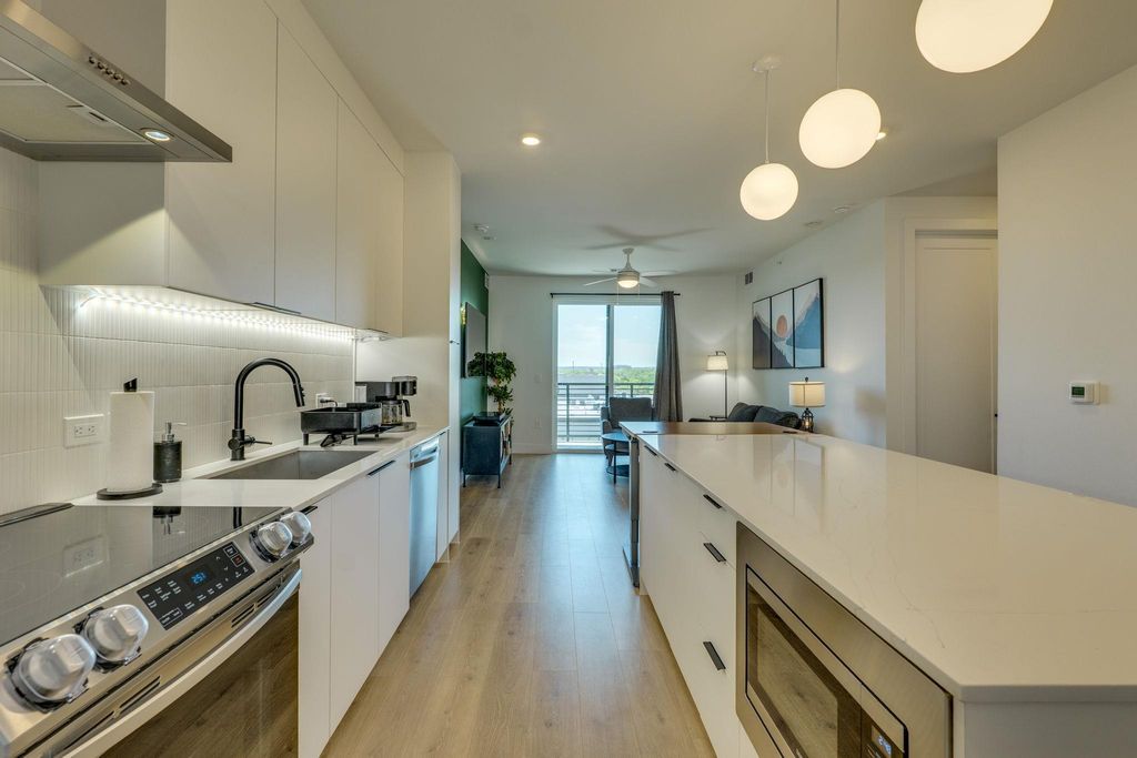 1701 Simond Ave 618, Austin, TX 78723