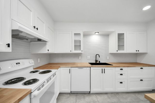 6601 Sands Point Drive 47, Houston, TX 77074