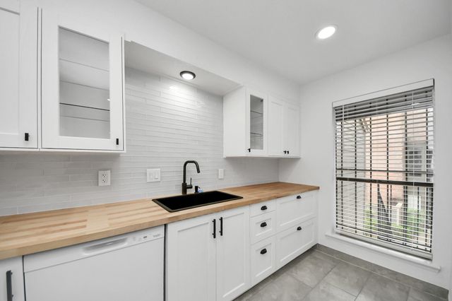 6601 Sands Point Drive 47, Houston, TX 77074