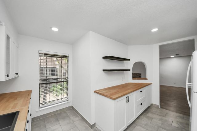 6601 Sands Point Drive 47, Houston, TX 77074