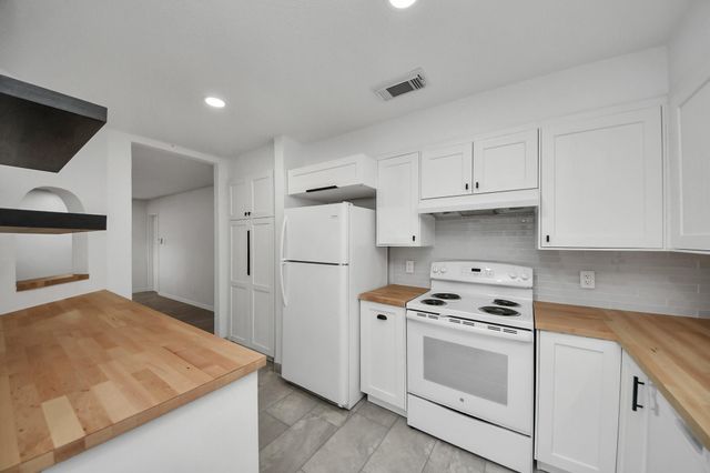 6601 Sands Point Drive 47, Houston, TX 77074