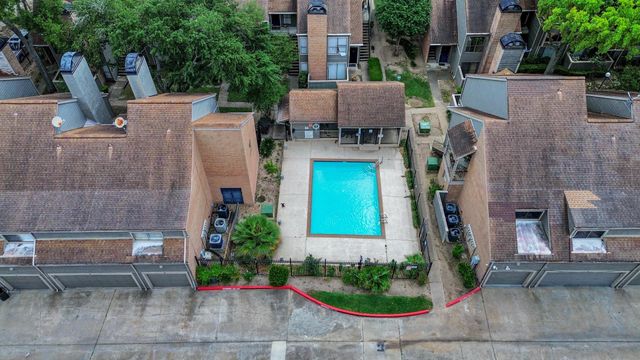 6601 Sands Point Drive 47, Houston, TX 77074