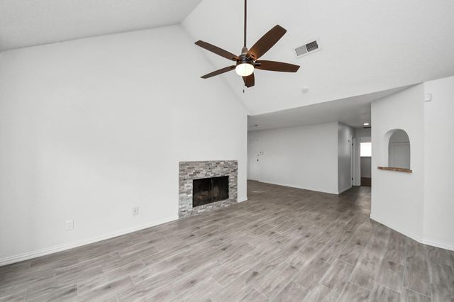 6601 Sands Point Drive 47, Houston, TX 77074