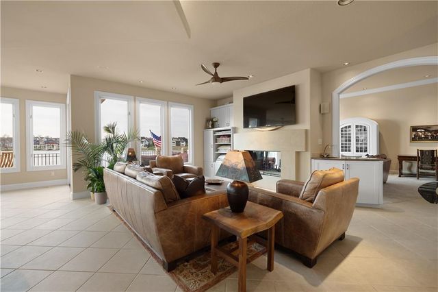 3116 Pergola View, Lee's Summit, MO 64081