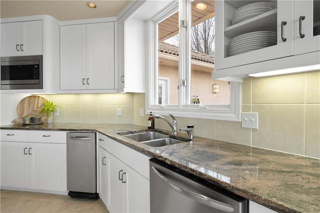 3116 Pergola View, Lee's Summit, MO 64081