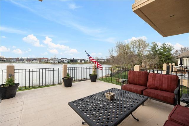 3116 Pergola View, Lee's Summit, MO 64081
