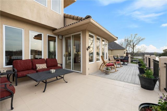 3116 Pergola View, Lee's Summit, MO 64081