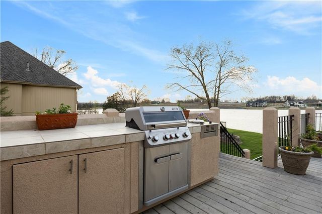 3116 Pergola View, Lee's Summit, MO 64081