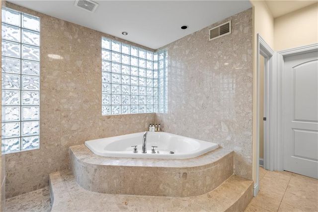 3116 Pergola View, Lee's Summit, MO 64081