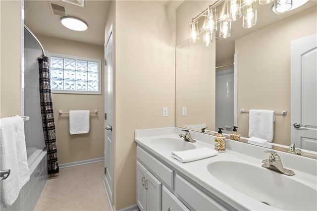 3116 Pergola View, Lee's Summit, MO 64081