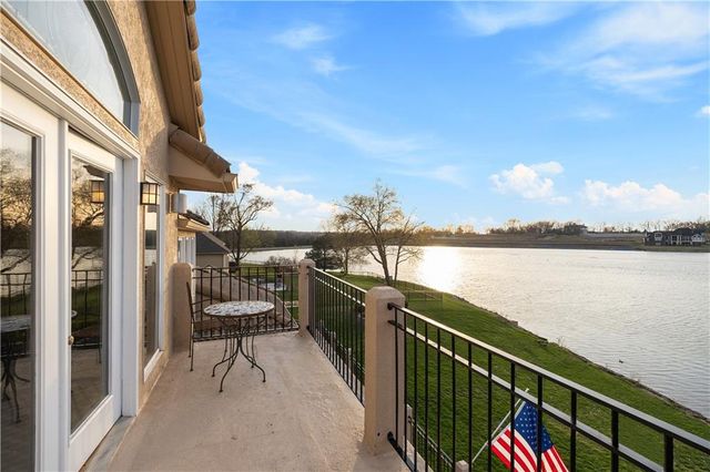3116 Pergola View, Lee's Summit, MO 64081