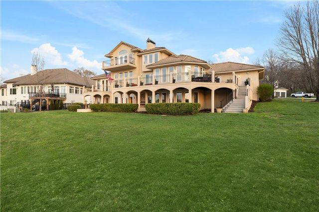 3116 Pergola View, Lee's Summit, MO 64081