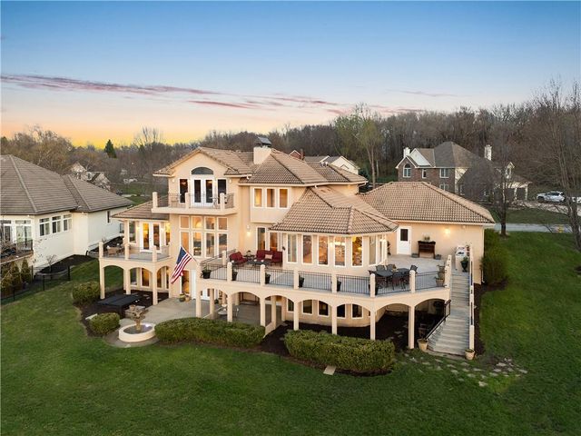 3116 Pergola View, Lee's Summit, MO 64081