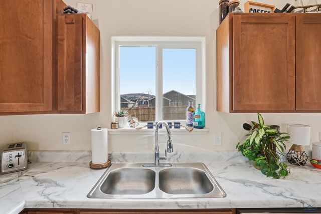 300 AURORA AVE, Spearfish, SD 57783