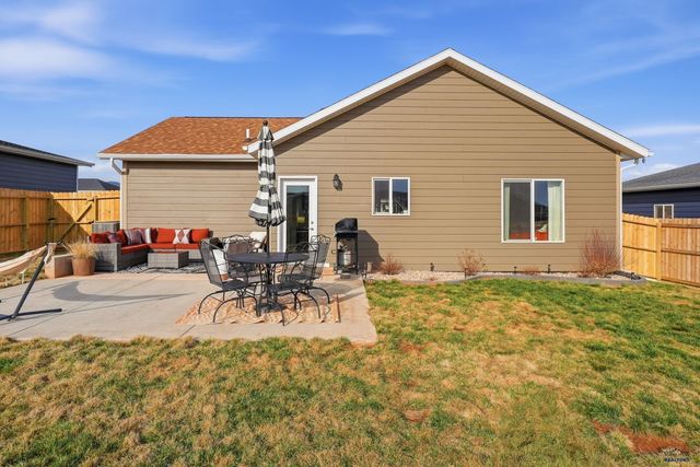 300 AURORA AVE, Spearfish, SD 57783