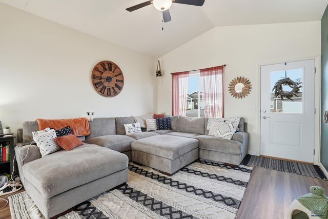 300 AURORA AVE, Spearfish, SD 57783