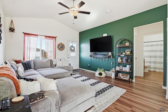 300 AURORA AVE, Spearfish, SD 57783