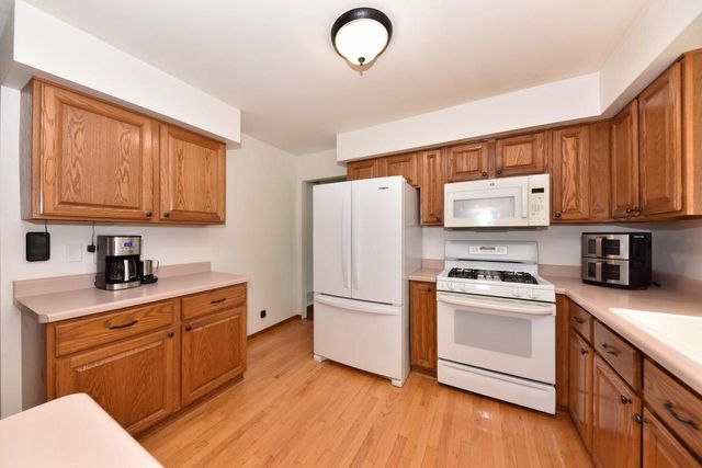 N58W24838 Cardinal COURT, Sussex, WI 53089
