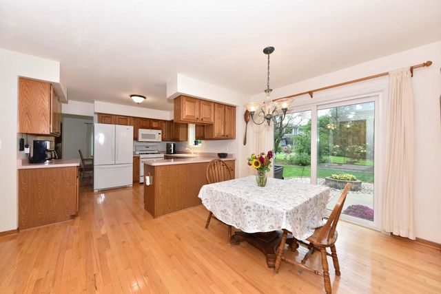 N58W24838 Cardinal COURT, Sussex, WI 53089