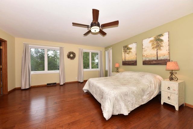 N58W24838 Cardinal COURT, Sussex, WI 53089