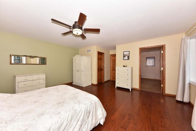 N58W24838 Cardinal COURT, Sussex, WI 53089