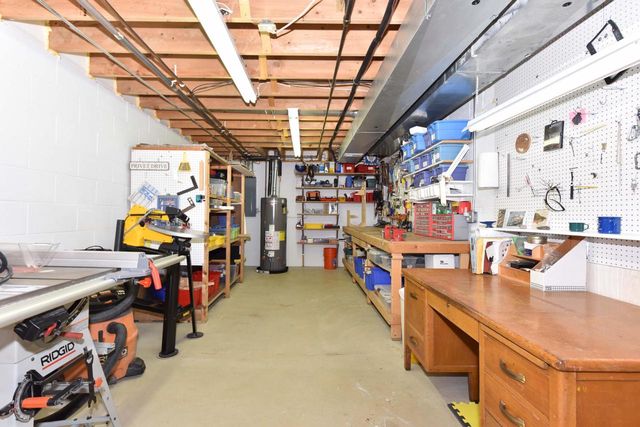 N58W24838 Cardinal COURT, Sussex, WI 53089