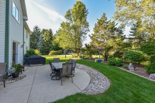 N58W24838 Cardinal COURT, Sussex, WI 53089