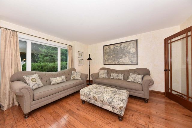N58W24838 Cardinal COURT, Sussex, WI 53089