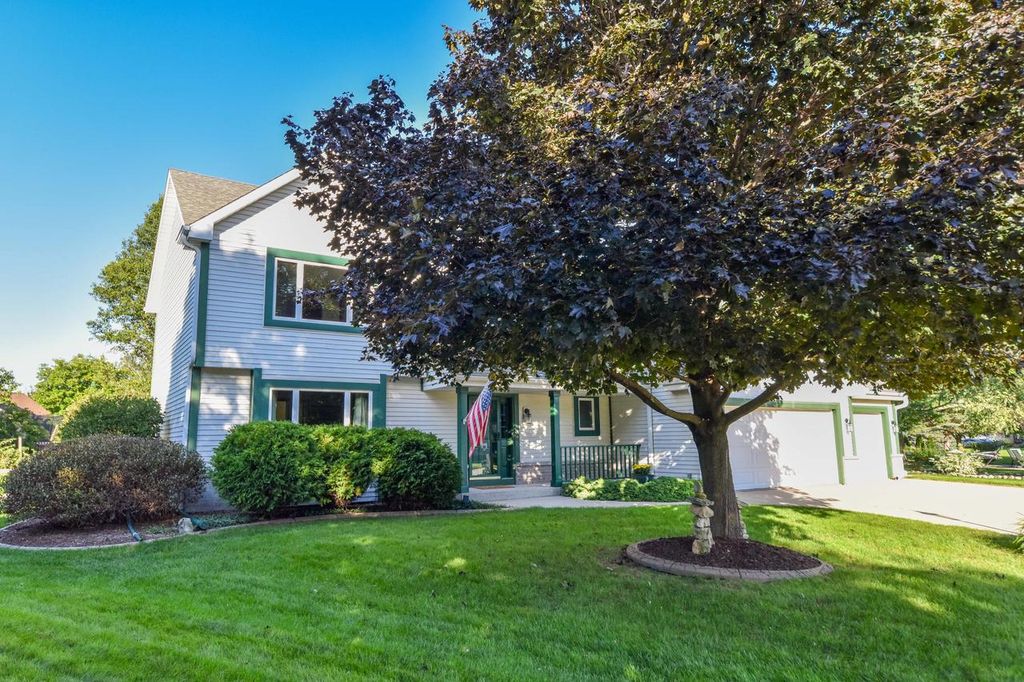 N58W24838 Cardinal COURT, Sussex, WI 53089