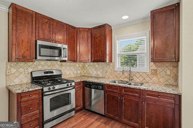 3936 Memorial Parkway NW, Kennesaw, GA 30152