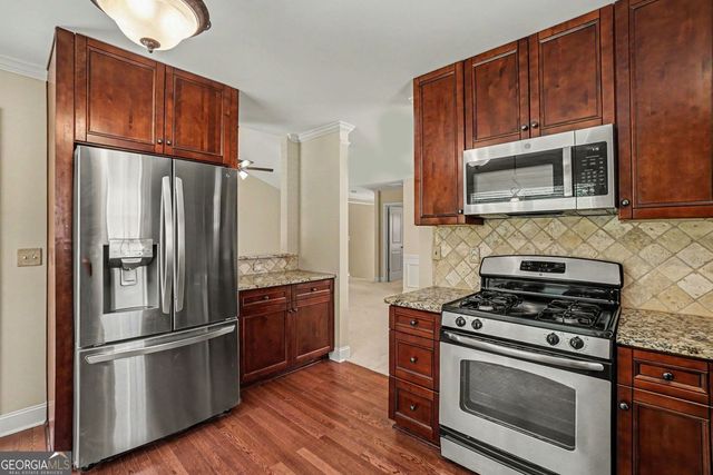 3936 Memorial Parkway NW, Kennesaw, GA 30152