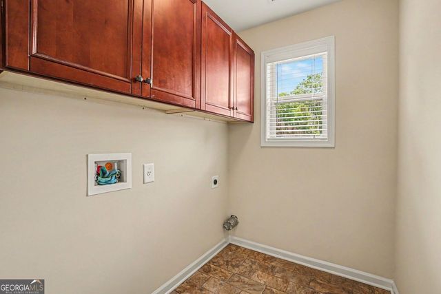 3936 Memorial Parkway NW, Kennesaw, GA 30152