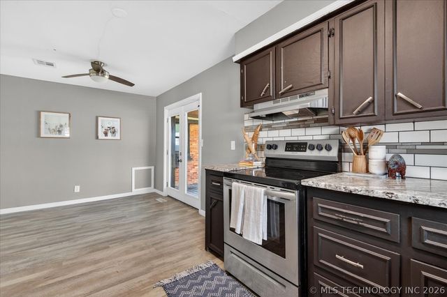 417 NE Myers Avenue, Bartlesville, OK 74006