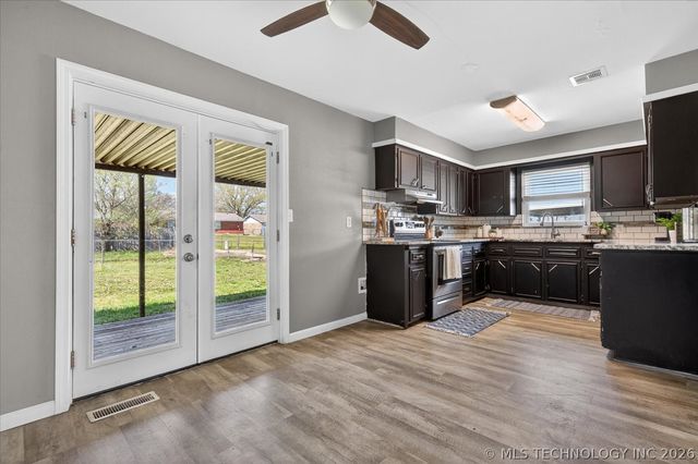 417 NE Myers Avenue, Bartlesville, OK 74006