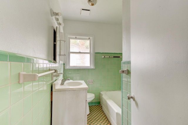 633 BYRON AVENUE, Daytona Beach, FL 32114