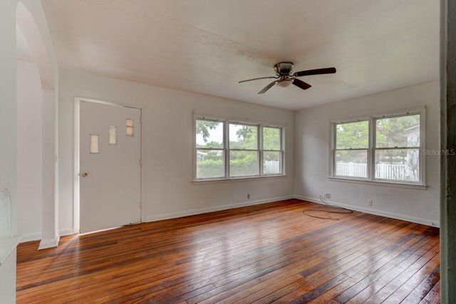 633 BYRON AVENUE, Daytona Beach, FL 32114