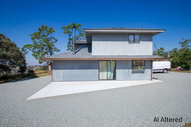 34141 Bronco Lane, Yokuts Valley, CA 93675