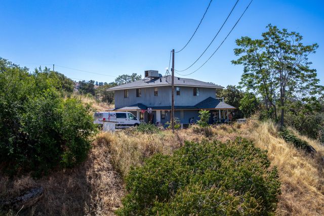 34141 Bronco Lane, Yokuts Valley, CA 93675