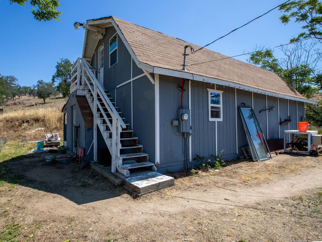 34141 Bronco Lane, Yokuts Valley, CA 93675